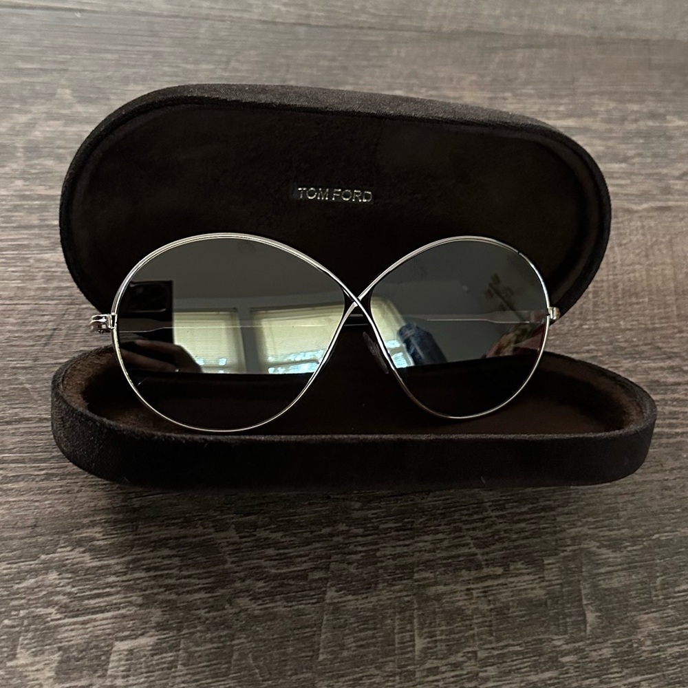 Tom Ford Women's Silver Frame Black Lens Oversized Sunglasses